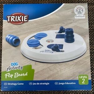 Trixie Dog Activity Flip Board - Blue and White